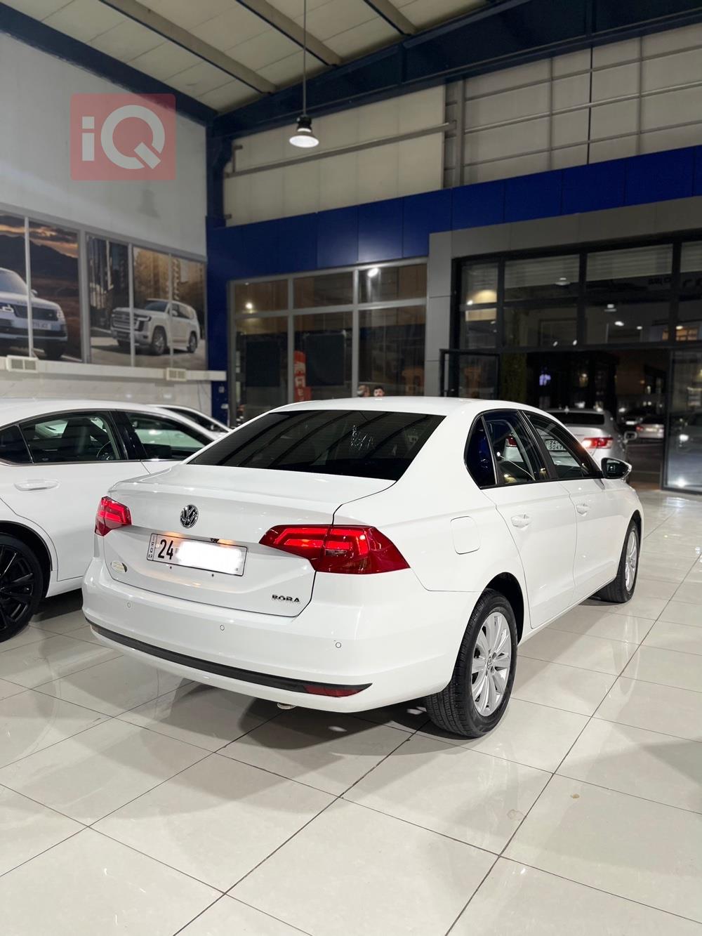 فولكسفاغن بورا